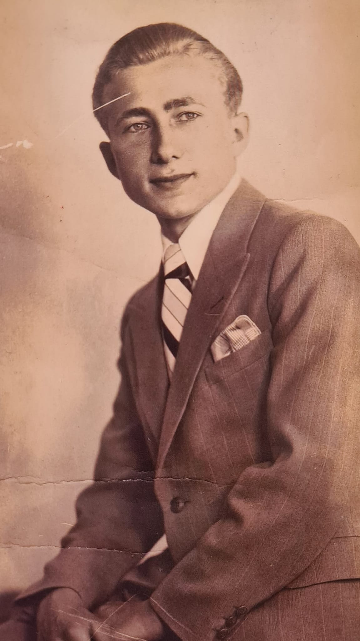 1935